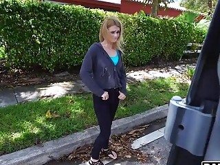 Blonde babe works for that creampie in the car