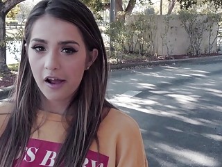 Nasty girl Sofie Reyez gives a blowjob and fucks hardcore